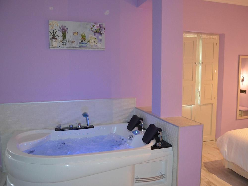 Akla Suites Con Jacuzzi Santillana Santillana del Mar Exterior photo