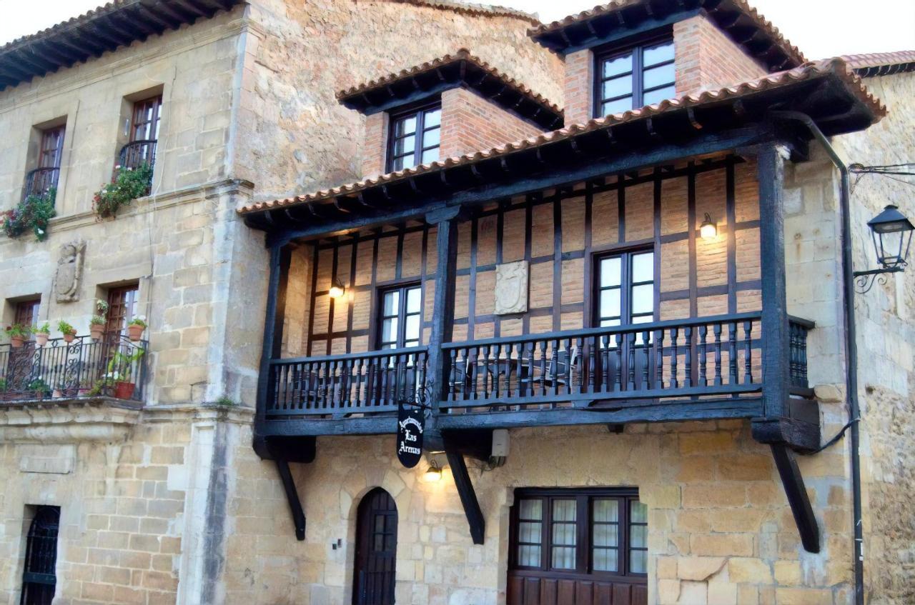 Akla Suites Con Jacuzzi Santillana Santillana del Mar Exterior photo