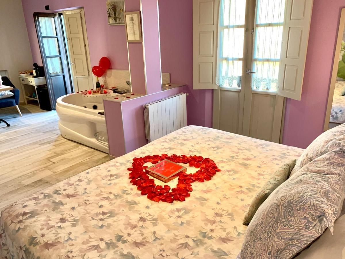 Akla Suites Con Jacuzzi Santillana Santillana del Mar Exterior photo