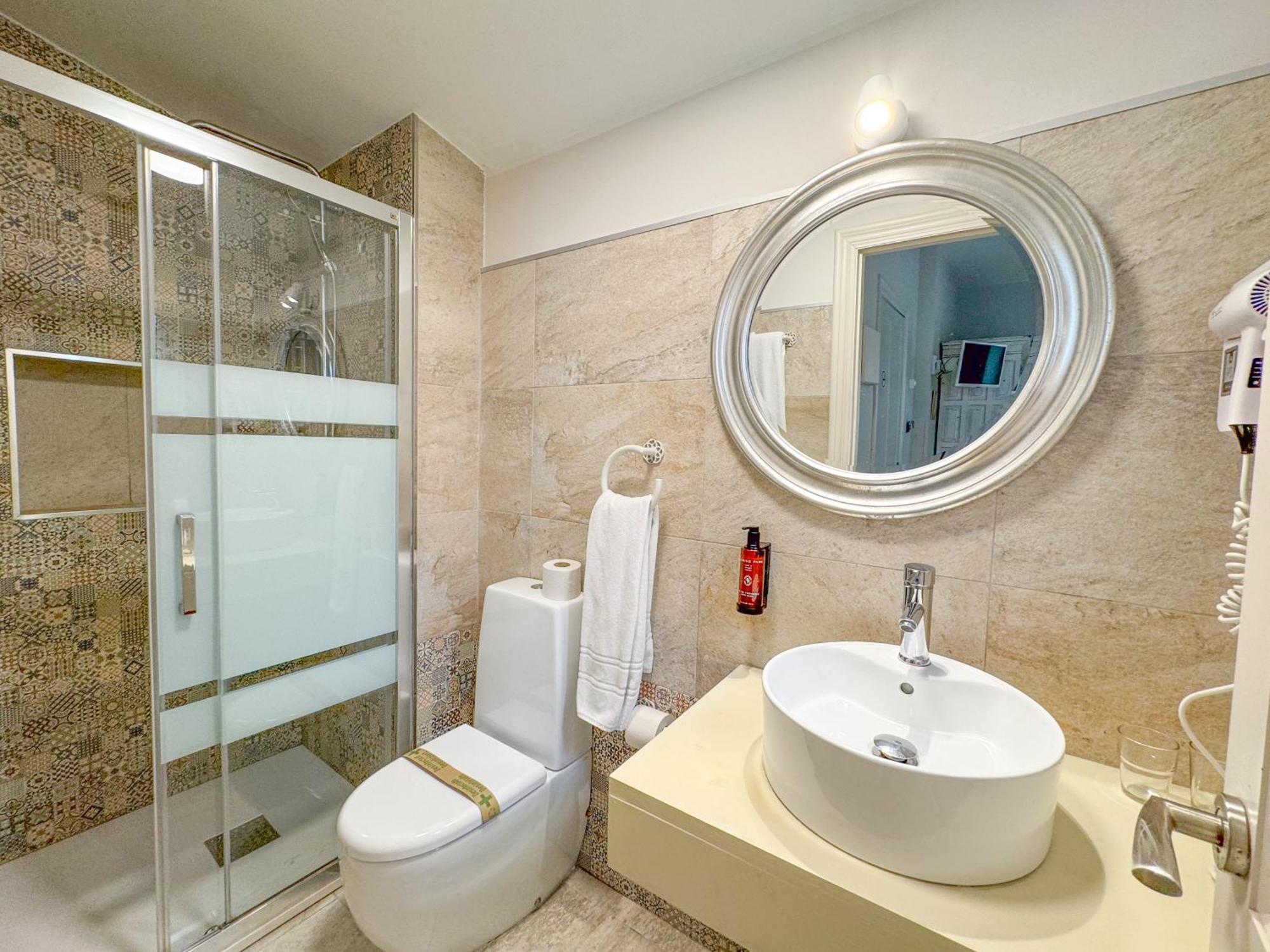 Akla Suites Con Jacuzzi Santillana Santillana del Mar Exterior photo